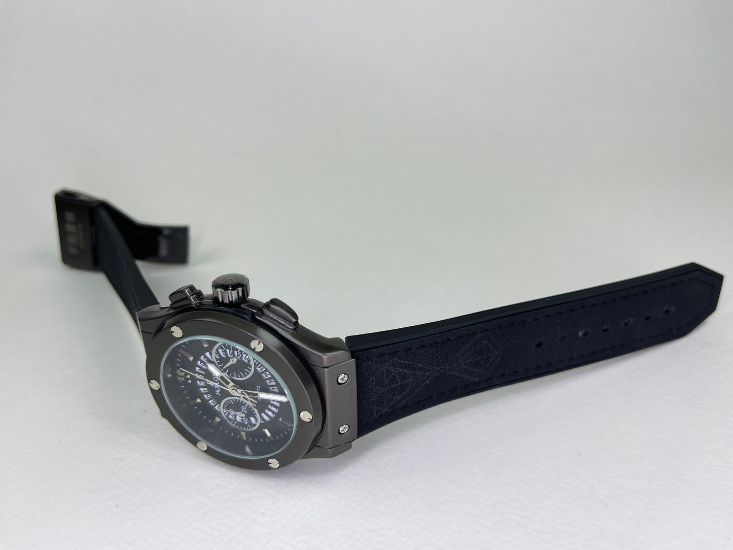 HUBLOT CLASSIC MEN'S WATCH