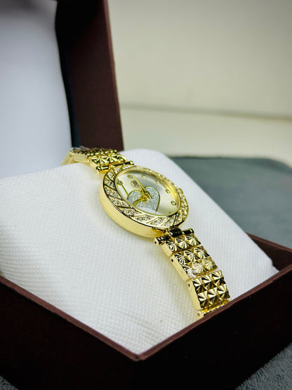 WOMEN LUXURY WATCH | HEART SHAPED DIAL