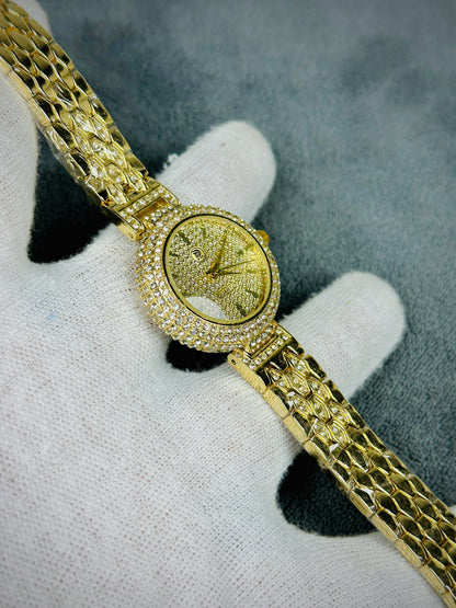 STYLISH CRYSTAL WATCH