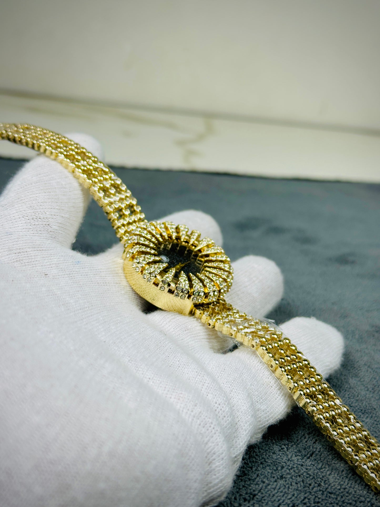 STYLISH BRACLET CHAIN WATCH