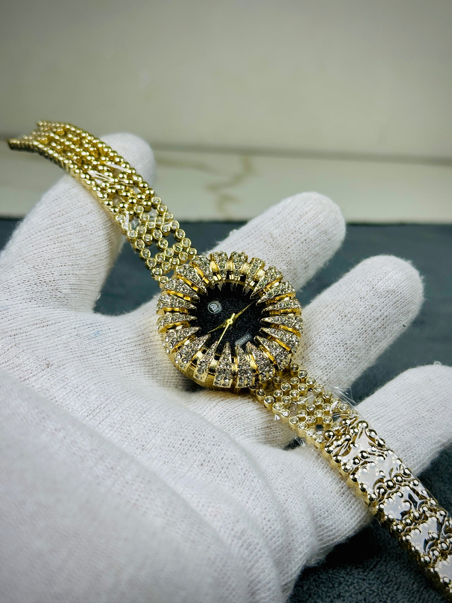 STYLISH BRACLET CHAIN WATCH